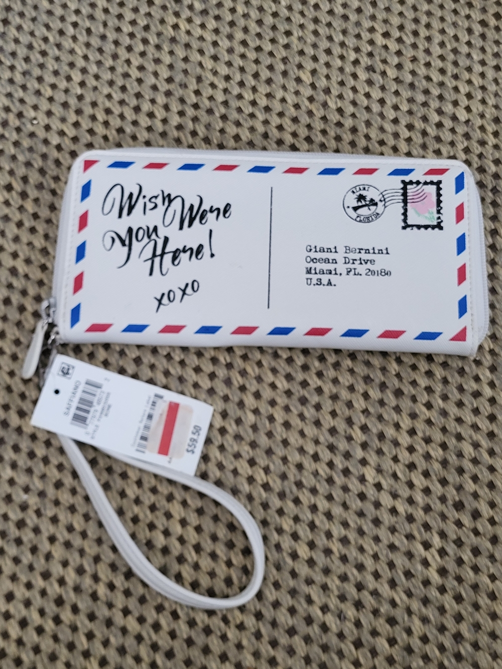 Giani Bernini White 'Wish You Were Here' Zip Wristlet